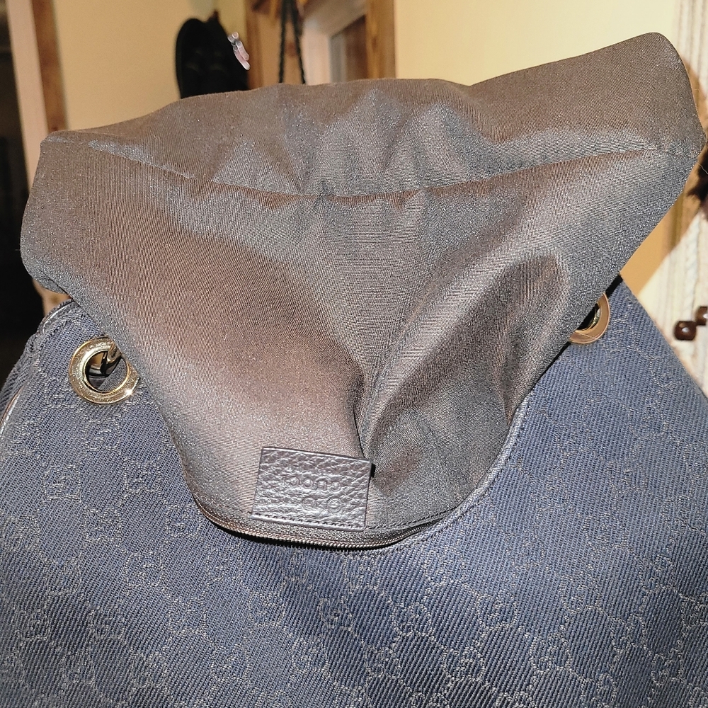 Authentic GUCCI bag - Picture 8 of 12